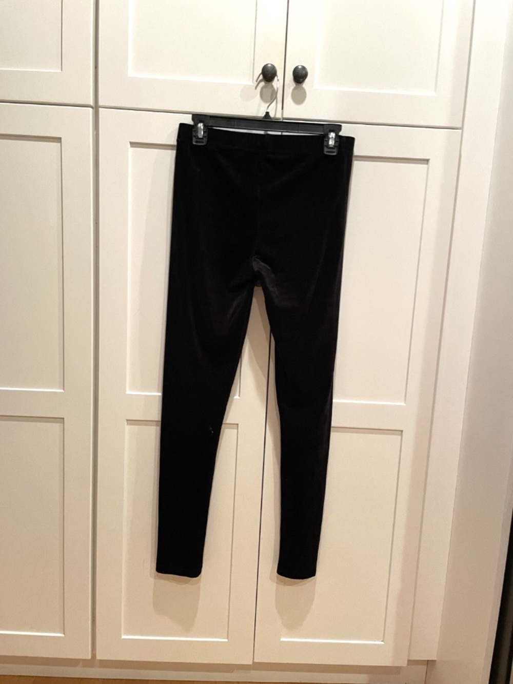 conceited. Black Velour Leggings Size 1X-2X - Picture 4 of 4
